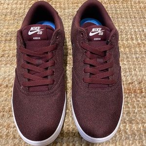 Women’s Nike SB Check Solarsoft Sneaker